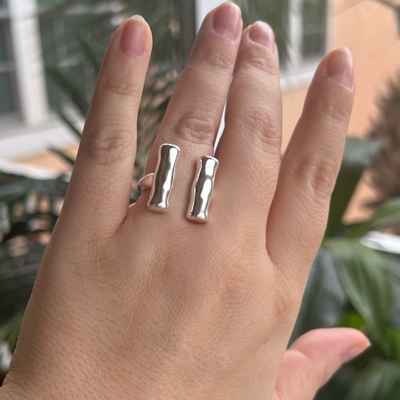 Abstract Ring - Size 7 - Picture 5 of 12